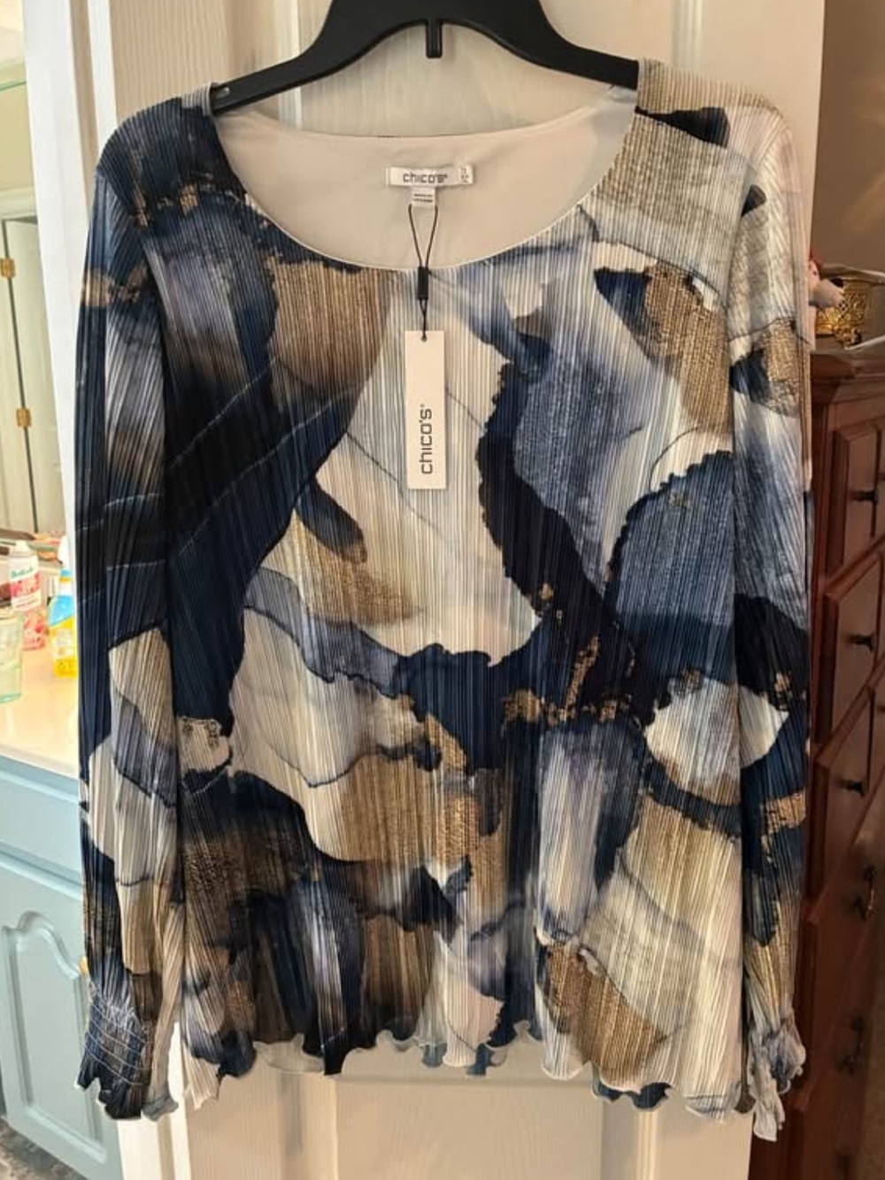 NWT Chico's Pleated Navy & Tan Abstract Lined  Long-Sleeve Top SZ 3/XL